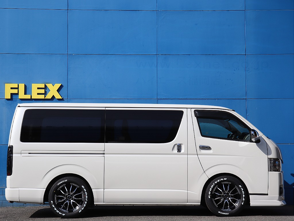 トヨタ ハイエースバン(8枚目)