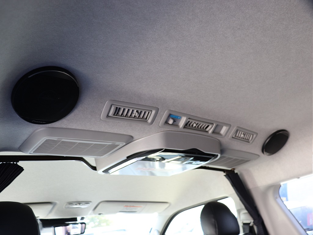 トヨタ ハイエース(3枚目)