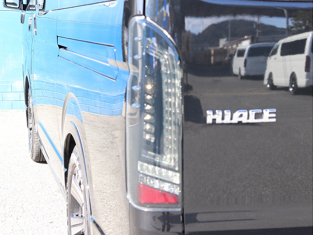 トヨタ ハイエース(10枚目)
