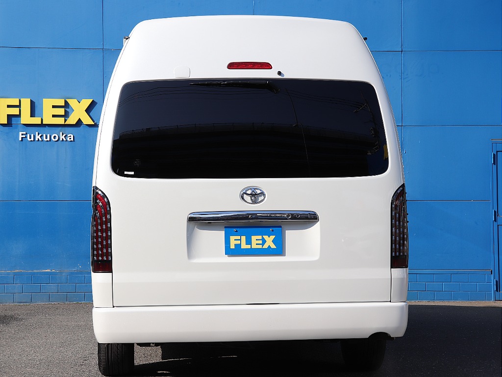 ハイエースの事なら専門店のフレックス福岡店へ！　現金を減らしにくいローン購入や、経費が使える法人様にぴったりのリースなどハイエースライフを始めるお手伝いをいたします！