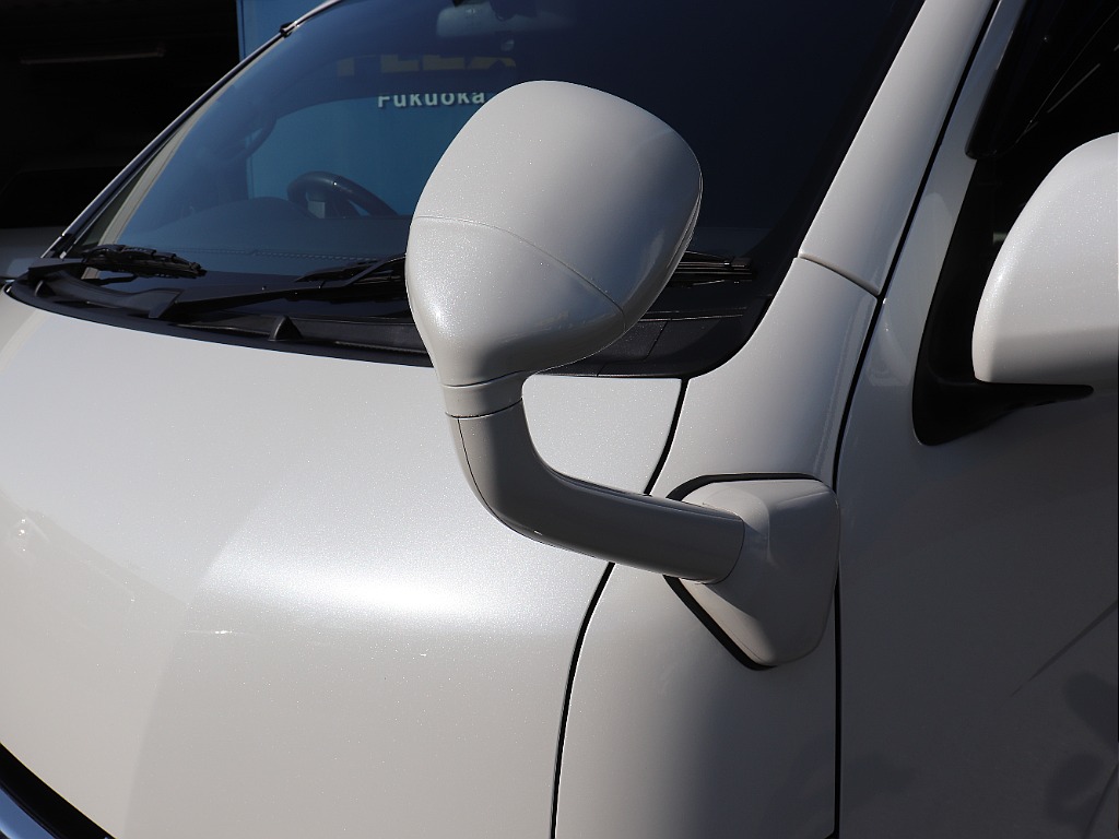 ハイエースの事なら専門店のフレックス福岡店へ！　現金を減らしにくいローン購入や、経費が使える法人様にぴったりのリースなどハイエースライフを始めるお手伝いをいたします！