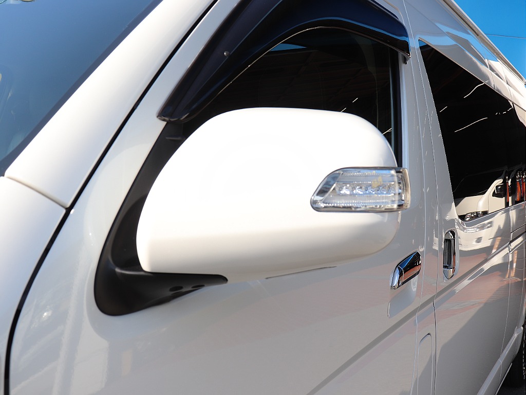 アンダーミラーボディ同色塗装でサイドビューをより統一感あるスタイリッシュな印象に演出！