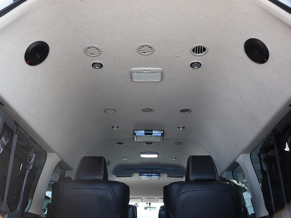 LEDダウンライトがスタイリッシュな光でインテリアの雰囲気をワンランクアップさせます！