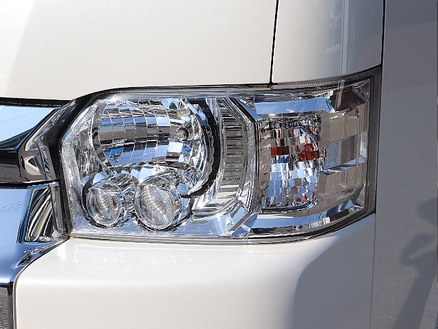 ハイエースの事なら専門店のフレックス福岡店へ！　現金を減らしにくいローン購入や、経費が使える法人様にぴったりのリースなどハイエースライフを始めるお手伝いをいたします！