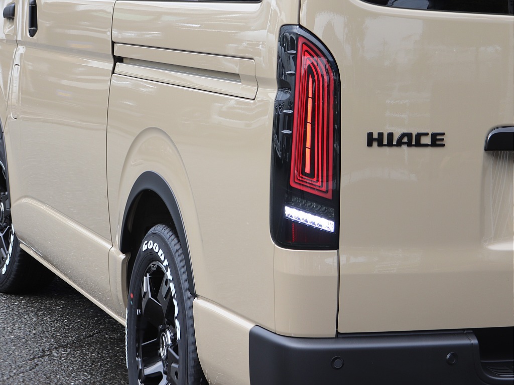 ハイエースの事なら専門店のフレックス福岡店へ！　現金を減らしにくいローン購入や、経費が使える法人様にぴったりのリースなどハイエースライフを始めるお手伝いをいたします！