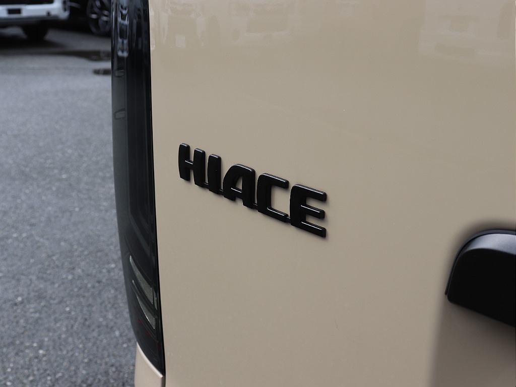 ハイエースの事なら専門店のフレックス福岡店へ！　現金を減らしにくいローン購入や、経費が使える法人様にぴったりのリースなどハイエースライフを始めるお手伝いをいたします！