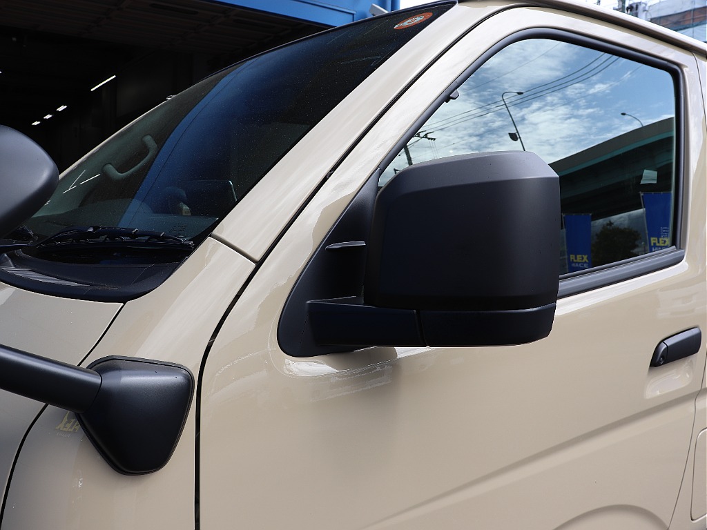 ハイエースの事なら専門店のフレックス福岡店へ！　現金を減らしにくいローン購入や、経費が使える法人様にぴったりのリースなどハイエースライフを始めるお手伝いをいたします！