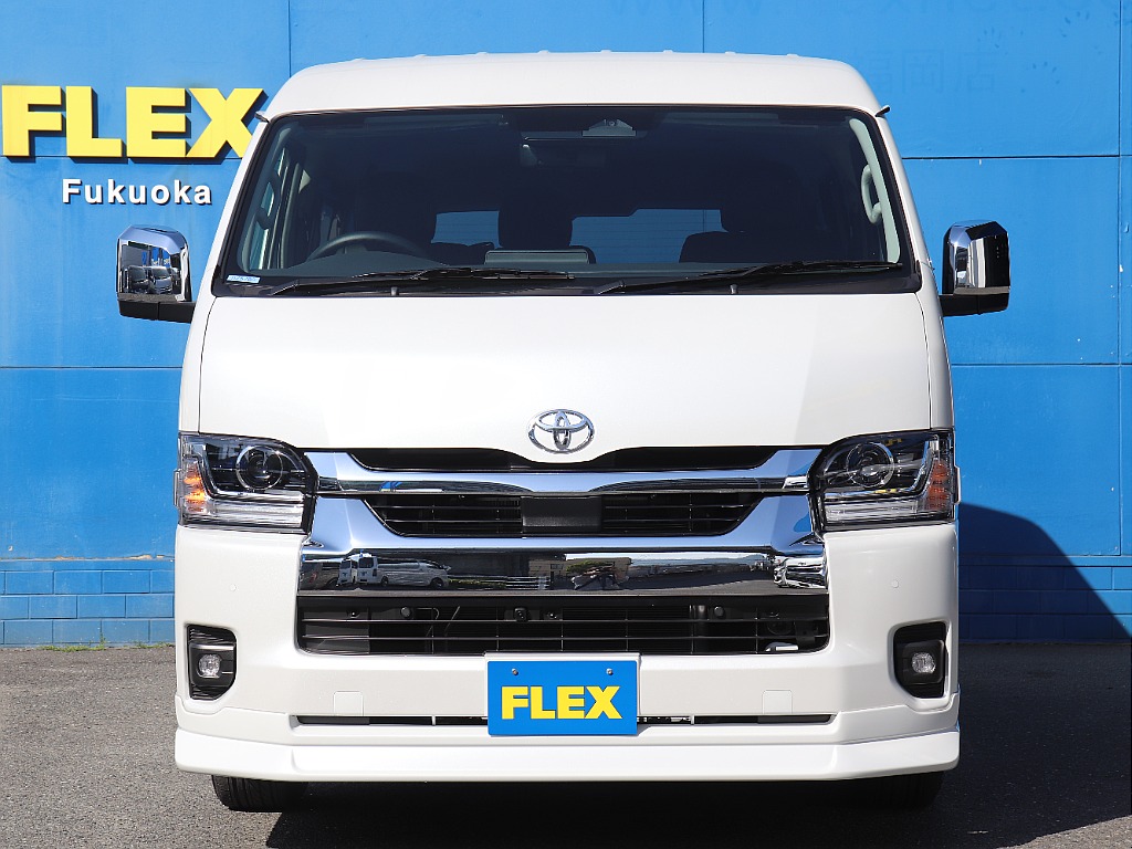 【新型】　９型　新車　Ver1　プラチナパールマイカ　福岡店にて展示中！お気軽にご相談ください。