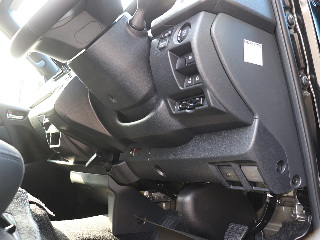 ハイエースの事なら専門店のフレックス福岡店へ！　現金を減らしにくいローン購入や、経費が使える法人様にぴったりのリースなどハイエースライフを始めるお手伝いをいたします！