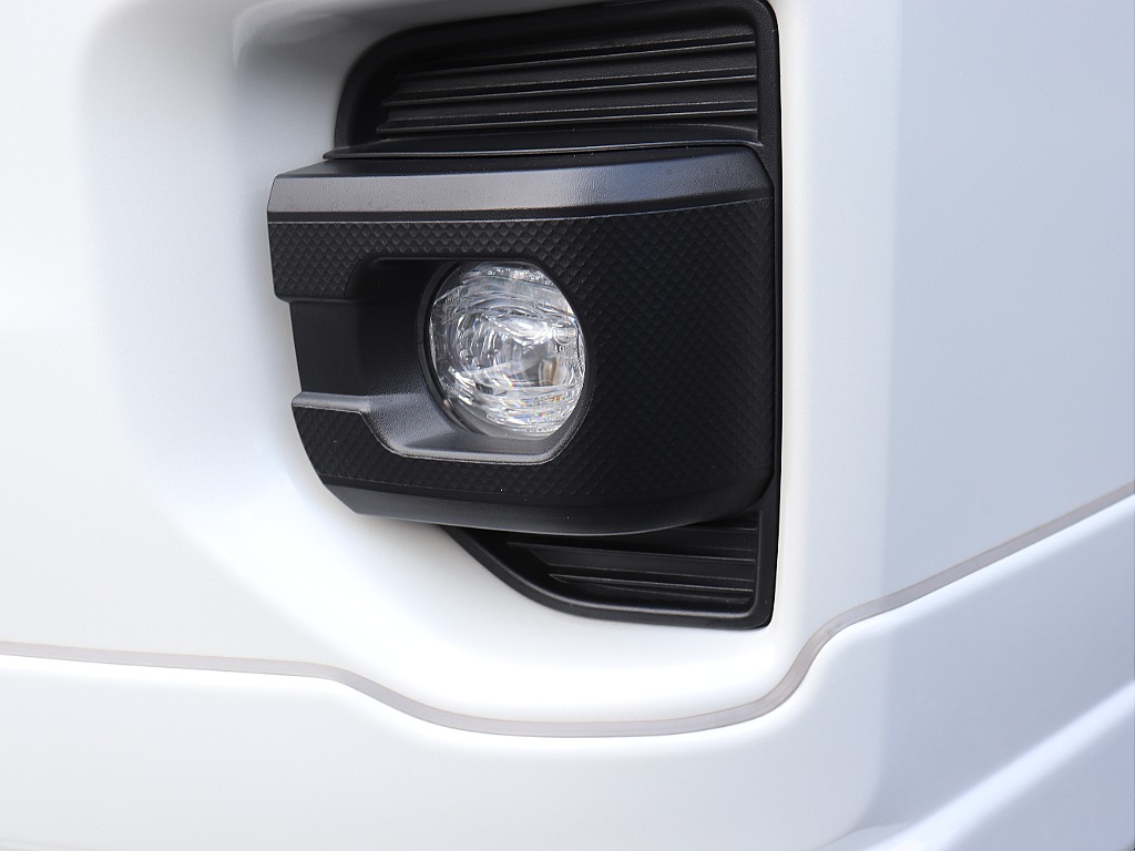 ハイエースの事なら専門店のフレックス福岡店へ！　現金を減らしにくいローン購入や、経費が使える法人様にぴったりのリースなどハイエースライフを始めるお手伝いをいたします！