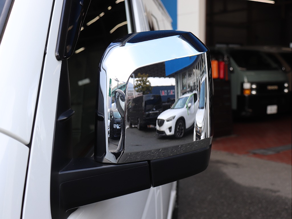 ハイエースの事なら専門店のフレックス福岡店へ！　現金を減らしにくいローン購入や、経費が使える法人様にぴったりのリースなどハイエースライフを始めるお手伝いをいたします！