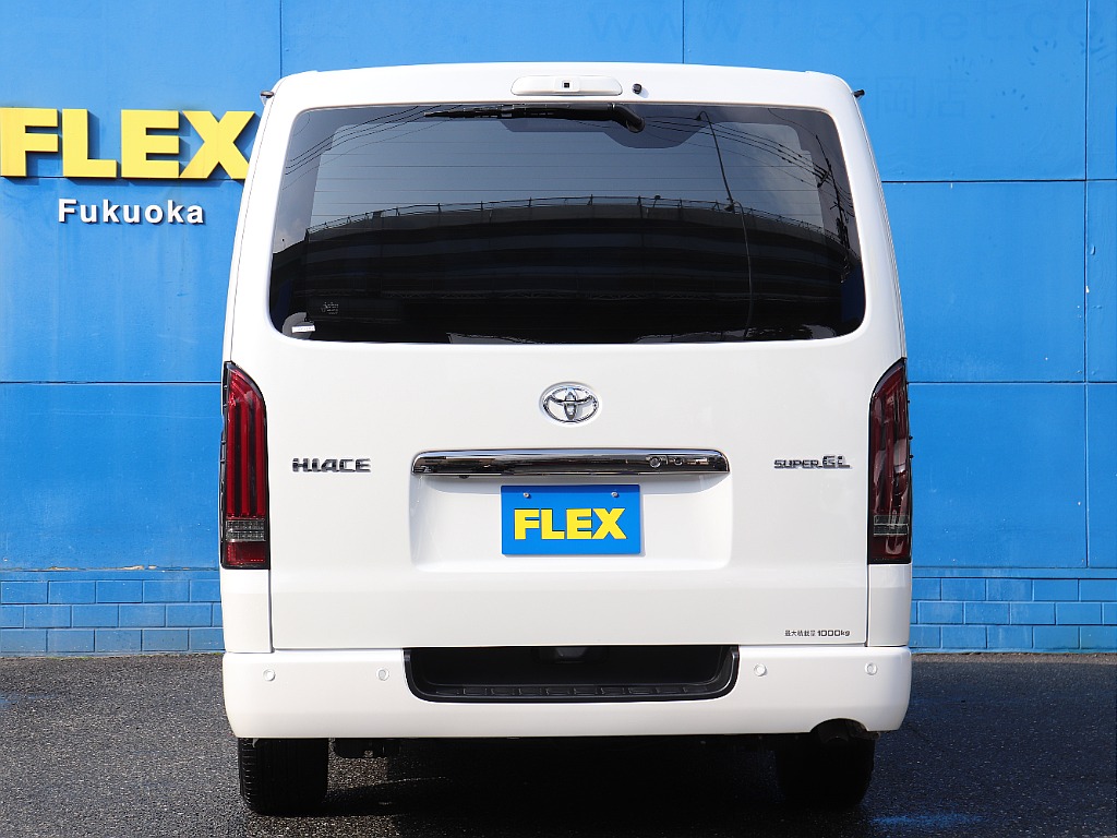 ハイエースの事なら専門店のフレックス福岡店へ！　現金を減らしにくいローン購入や、経費が使える法人様にぴったりのリースなどハイエースライフを始めるお手伝いをいたします！