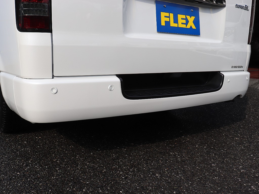 ハイエースの事なら専門店のフレックス福岡店へ！　現金を減らしにくいローン購入や、経費が使える法人様にぴったりのリースなどハイエースライフを始めるお手伝いをいたします！