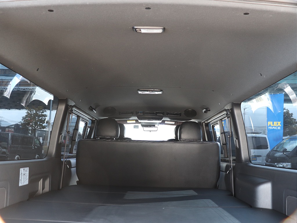 ハイエースの事なら専門店のフレックス福岡店へ！　現金を減らしにくいローン購入や、経費が使える法人様にぴったりのリースなどハイエースライフを始めるお手伝いをいたします！
