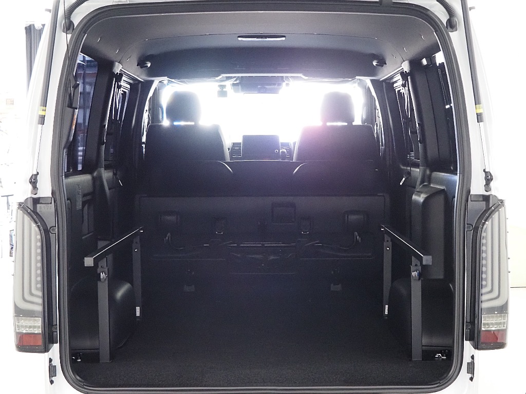 【9型　新古車/ハイエースバン/DARKPRIMEⅡ/2.8?】FLEXオリジナルカスタム！新古車が電撃入庫【全国納車可能】