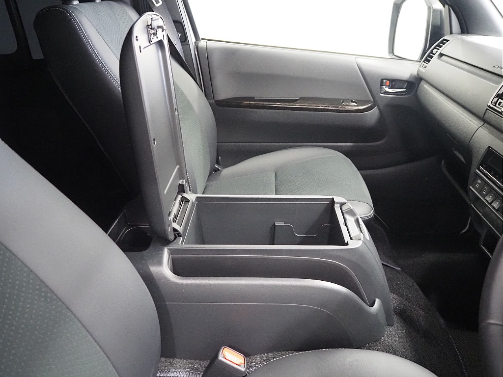 【9型　新古車/ハイエースバン/DARKPRIMEⅡ/2.8?】FLEXオリジナルカスタム！新古車が電撃入庫【全国納車可能】