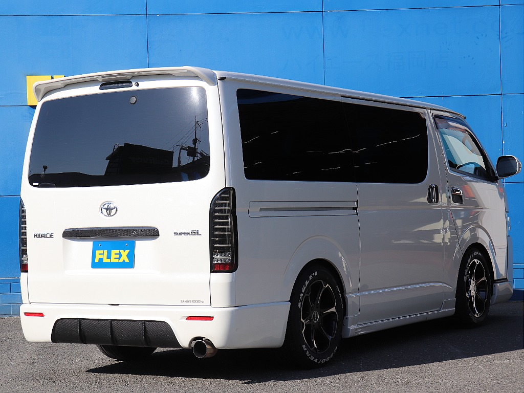 ハイエースの事なら専門店のフレックス福岡店へ！　現金を減らしにくいローン購入や、経費が使える法人様にぴったりのリースなどハイエースライフを始めるお手伝いをいたします！