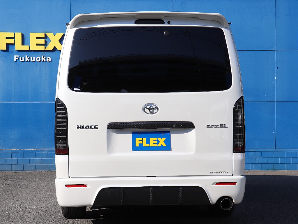 ハイエースの事なら専門店のフレックス福岡店へ！　現金を減らしにくいローン購入や、経費が使える法人様にぴったりのリースなどハイエースライフを始めるお手伝いをいたします！