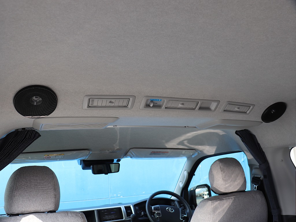 後部座席側エアコン操作部