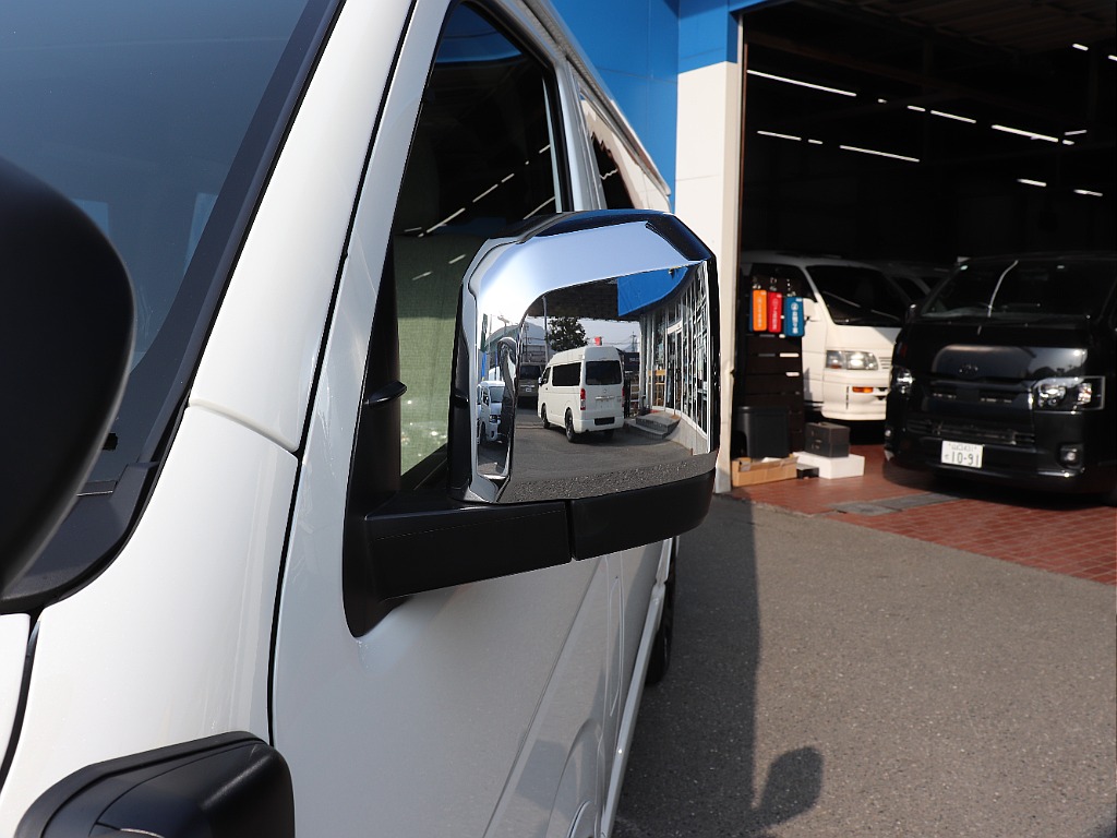 ハイエースの事なら専門店のフレックス福岡店へ！　現金を減らしにくいローン購入や、経費が使える法人様にぴったりのリースなどハイエースライフを始めるお手伝いをいたします！