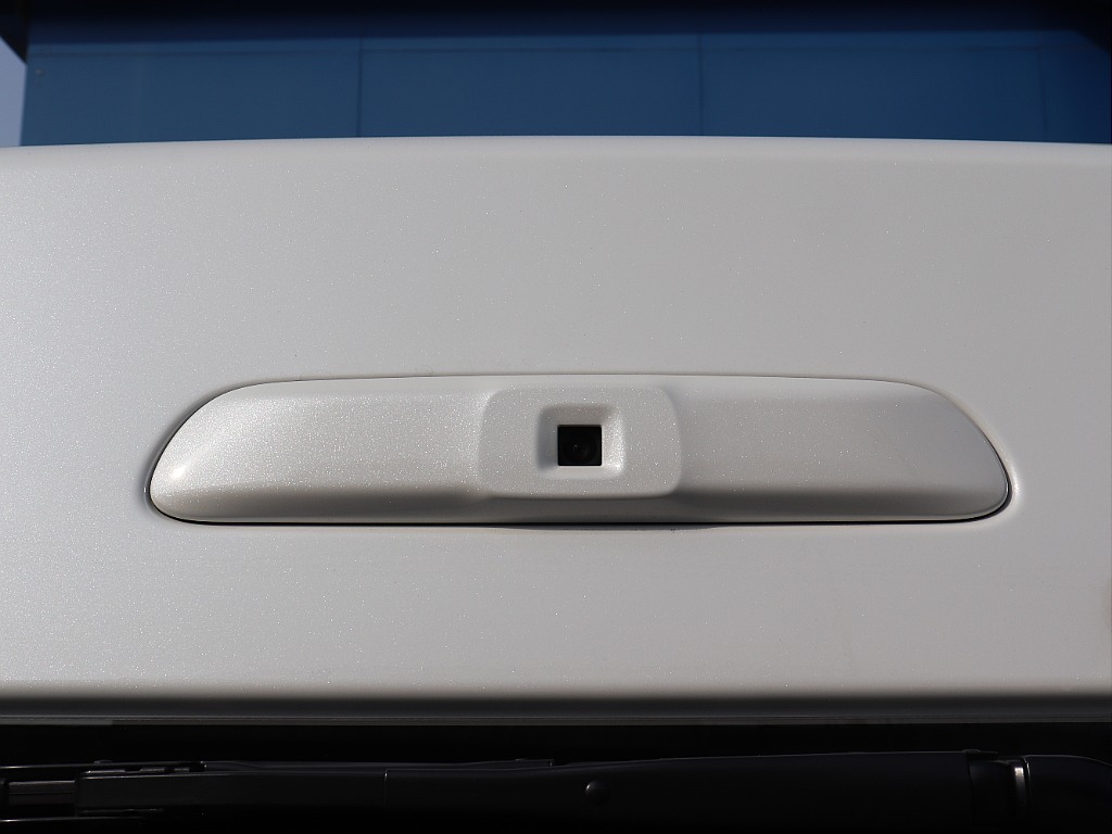 ハイエースの事なら専門店のフレックス福岡店へ！　現金を減らしにくいローン購入や、経費が使える法人様にぴったりのリースなどハイエースライフを始めるお手伝いをいたします！