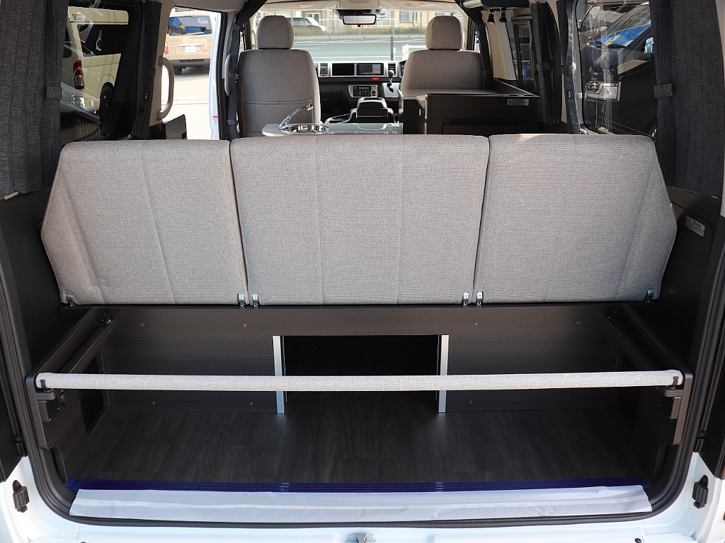 ハイエースの事なら専門店のフレックス福岡店へ！　現金を減らしにくいローン購入や、経費が使える法人様にぴったりのリースなどハイエースライフを始めるお手伝いをいたします！