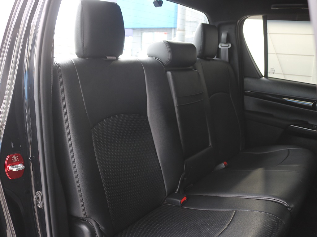 トヨタ&nbsp;ハイラックス&nbsp;4ドア2.4DT ZブラックラリーED 4WD&nbsp;&nbsp;福岡県の詳細画像&nbsp;その12