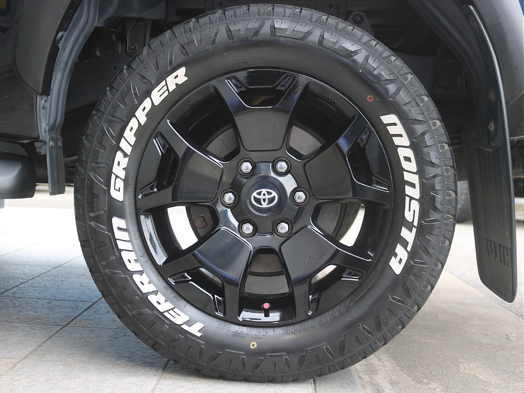 トヨタ&nbsp;ハイラックス&nbsp;4ドア2.4DT ZブラックラリーED 4WD&nbsp;&nbsp;福岡県の詳細画像&nbsp;その8