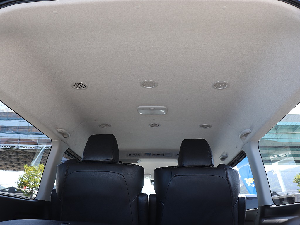 ハイエースの事なら専門店のフレックス福岡店へ！　現金を減らしにくいローン購入や、経費が使える法人様にぴったりのリースなどハイエースライフを始めるお手伝いをいたします！