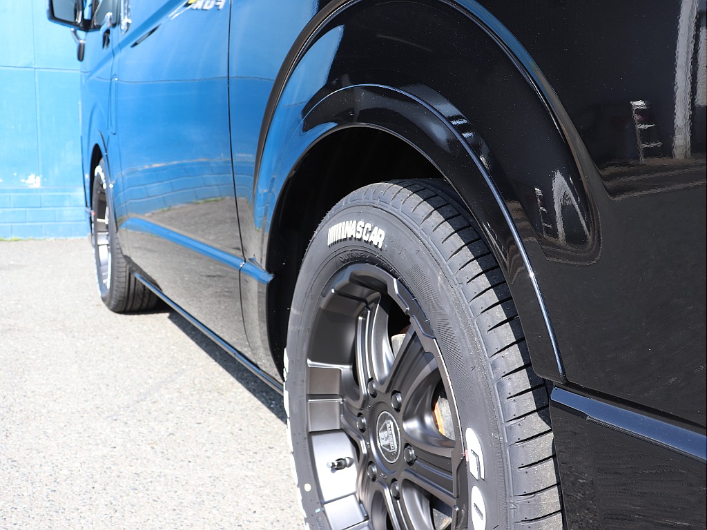 ハイエースの事なら専門店のフレックス福岡店へ！　現金を減らしにくいローン購入や、経費が使える法人様にぴったりのリースなどハイエースライフを始めるお手伝いをいたします！