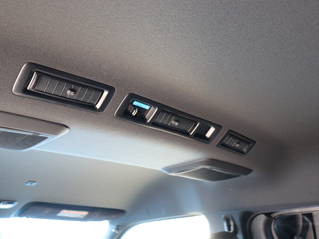 後部エアコン操作部