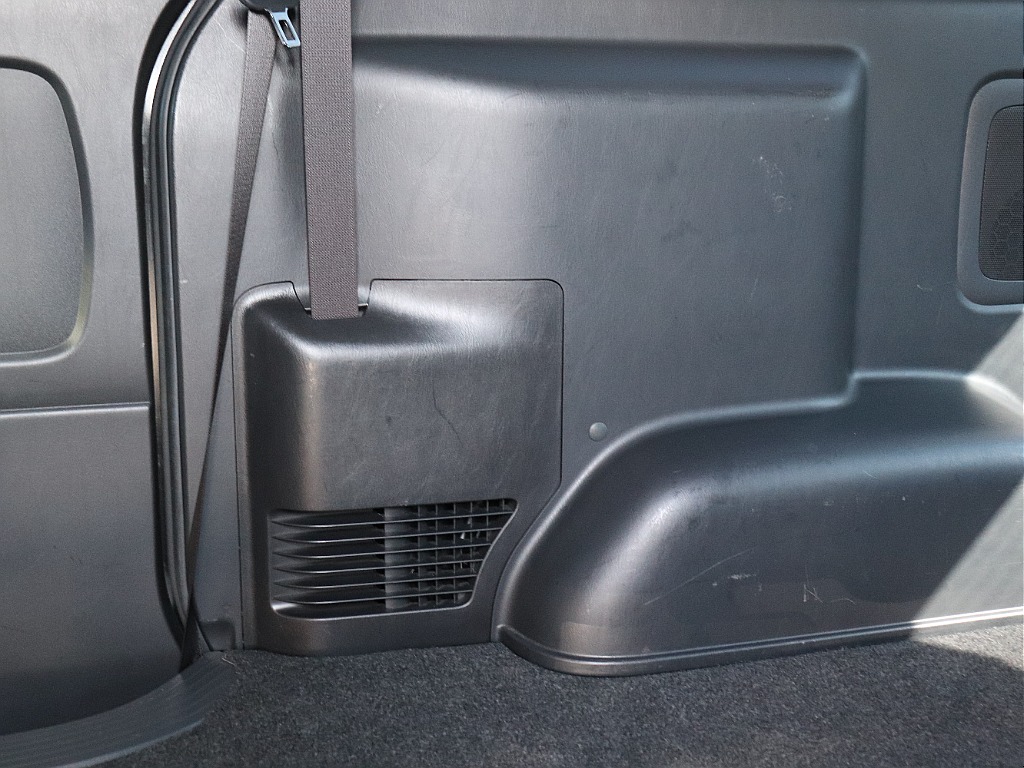 ハイエースの事なら専門店のフレックス福岡店へ！　現金を減らしにくいローン購入や、経費が使える法人様にぴったりのリースなどハイエースライフを始めるお手伝いをいたします！