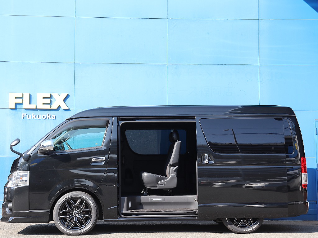 ハイエースの事なら専門店のフレックス福岡店へ！　現金を減らしにくいローン購入や、経費が使える法人様にぴったりのリースなどハイエースライフを始めるお手伝いをいたします！