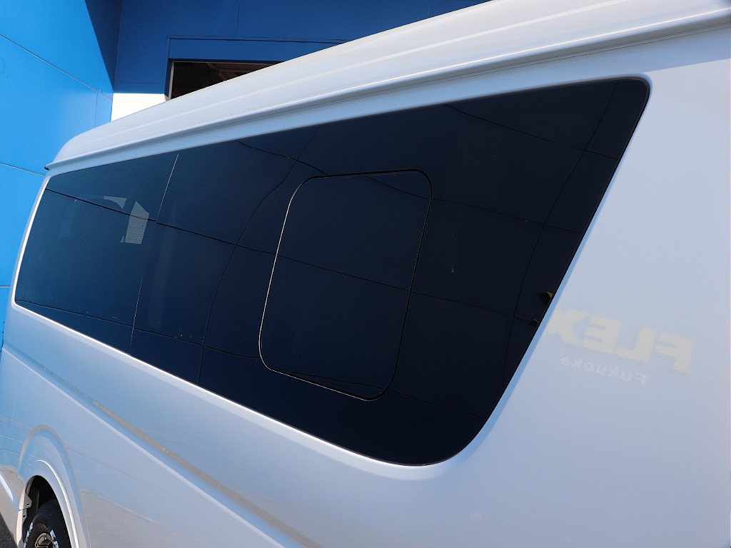 小窓付きで換気もバッチリ！