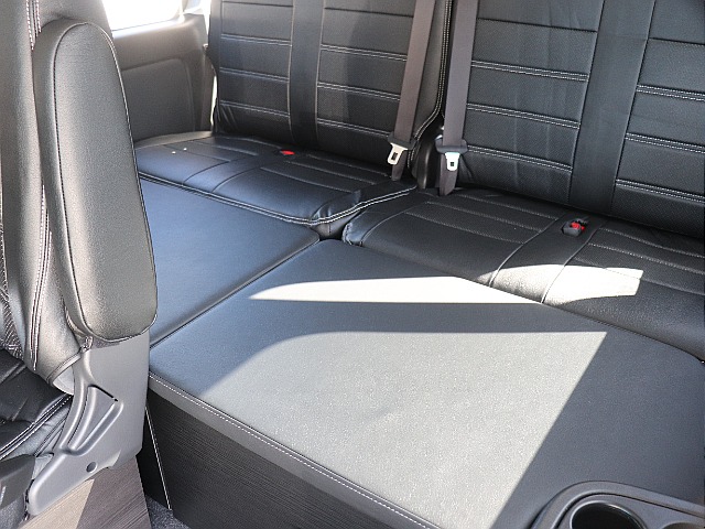 最後部にはスマートベッド設置！