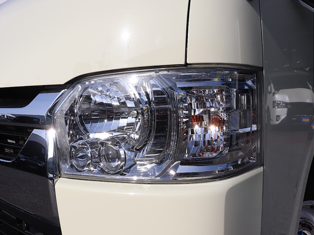 トヨタ ハイエースバン(33枚目)