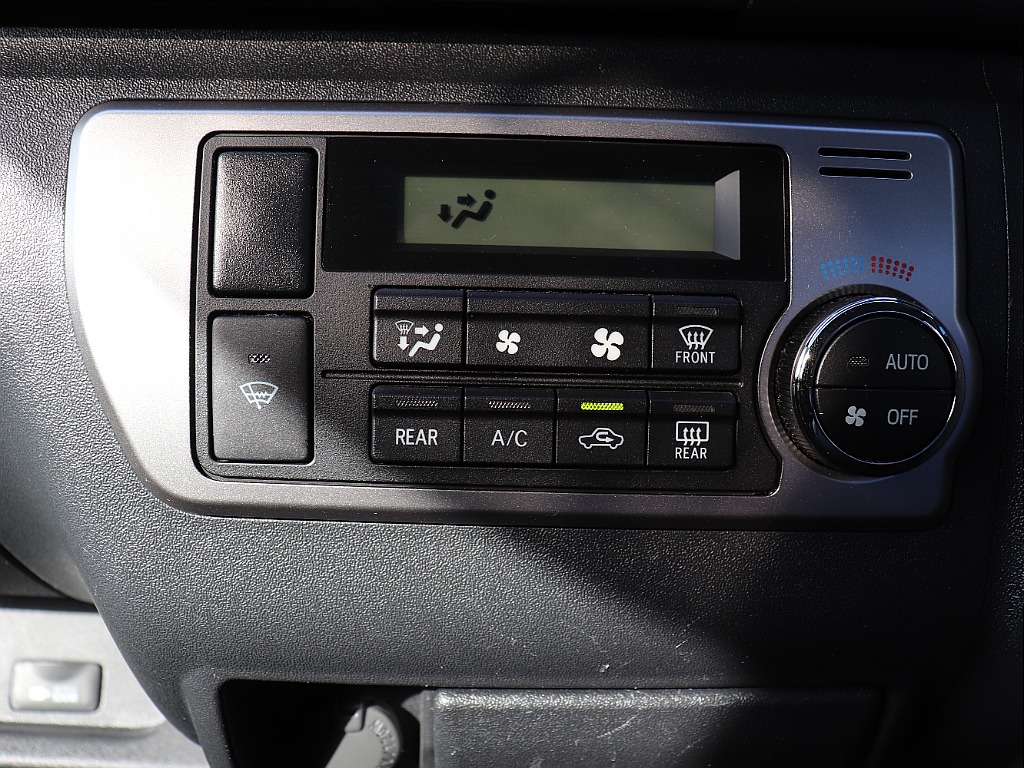 トヨタ ハイエースバン(39枚目)