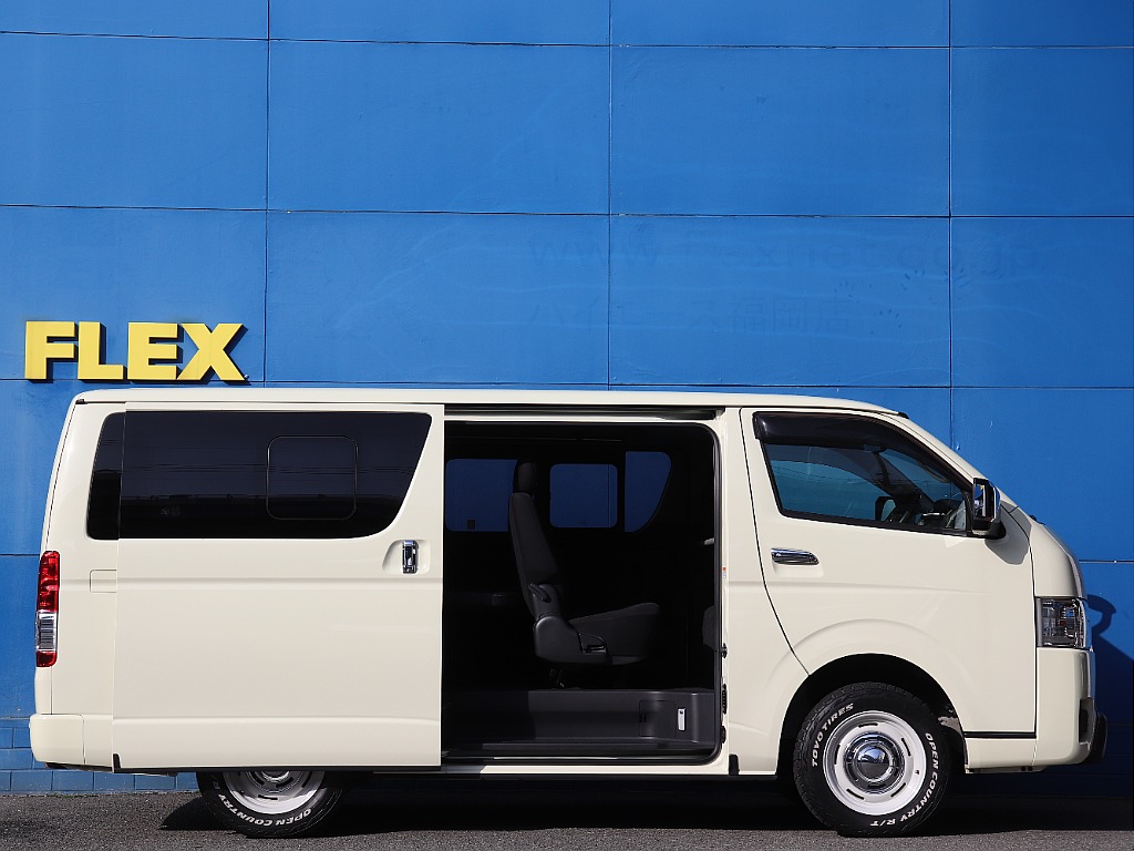 トヨタ ハイエースバン(7枚目)