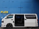バンタイプは両サイドスライドドアなので日々の乗り降りや荷物の積み下ろしもスムーズに！