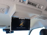 トヨタ純正12.1型フリップダウンモニター付きで後席も快適なドライブになります！