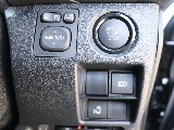 プッシュスタートスマートエントリー！運転席スイッチ類！自動ドアは運転席からも開閉操作可能です