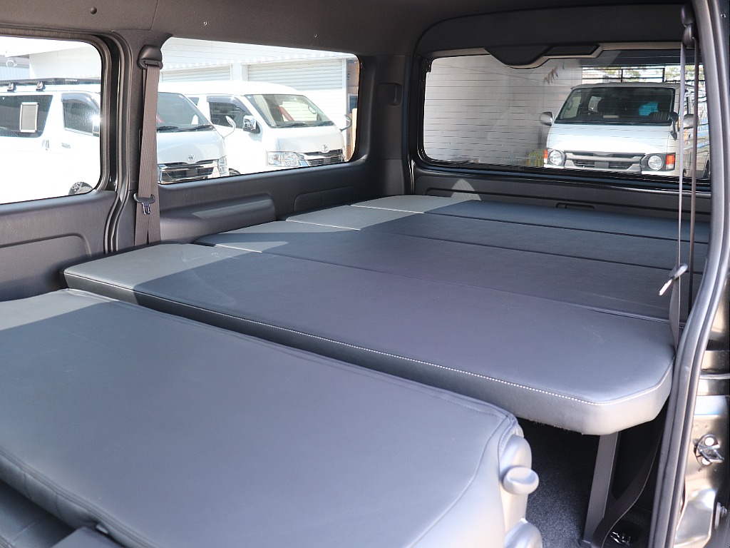 ベッドキットTYPE2装備済みで快適な車中泊が可能です！