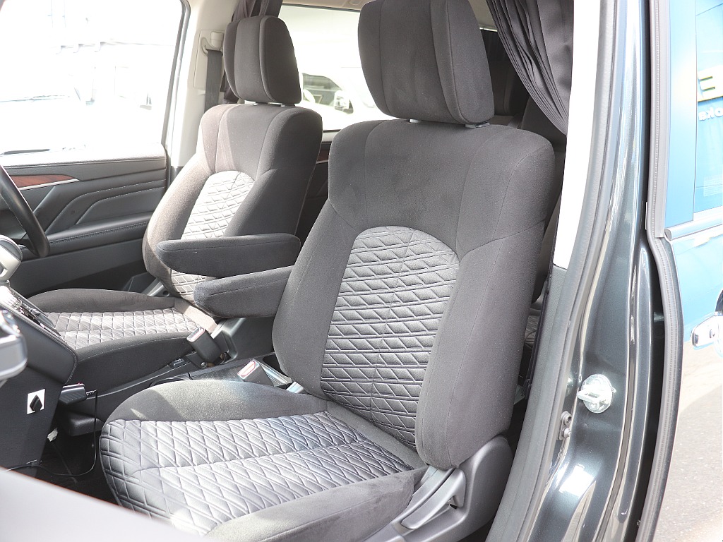 ハイエースの事なら専門店のフレックス福岡店へ！　現金を減らしにくいローン購入や、経費が使える法人様にぴったりのリースなどハイエースライフを始めるお手伝いをいたします！