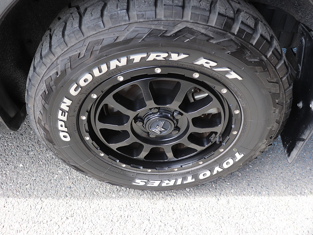 ハイエースの事なら専門店のフレックス福岡店へ！　現金を減らしにくいローン購入や、経費が使える法人様にぴったりのリースなどハイエースライフを始めるお手伝いをいたします！