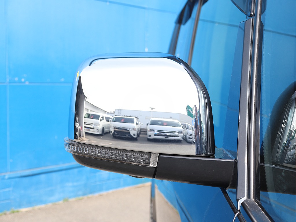 ハイエースの事なら専門店のフレックス福岡店へ！　現金を減らしにくいローン購入や、経費が使える法人様にぴったりのリースなどハイエースライフを始めるお手伝いをいたします！