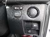 プッシュスタートスマートエントリー！自動ドアの開閉操作は運転席からも可能です