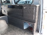 キャンプには嬉しい家具設置！