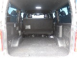 後部には、広大なラゲッジスペース！ベッドキット設置等のカスタムも人気！