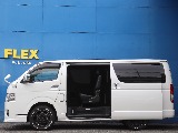 メーカーオプションのパワースライドドドア完備
