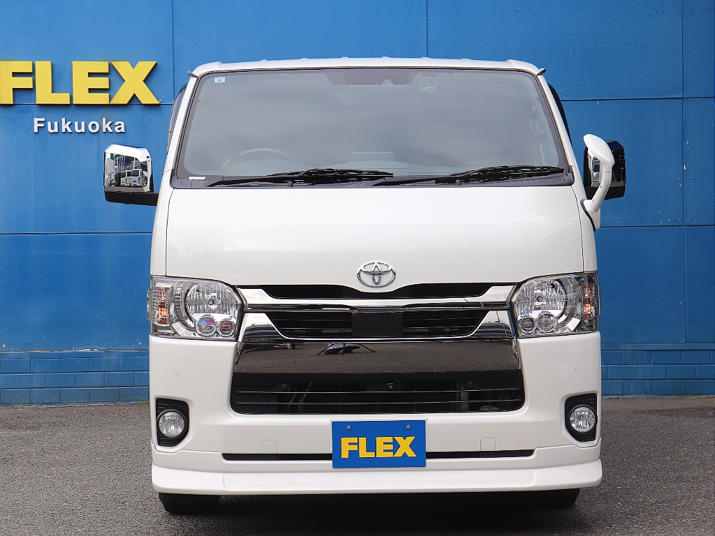 人気のメーカーオプションも充実！中古車のため、こちらの1台限りとなります。現在FLEXハイエース福岡店に展示中ですので、ぜひお気軽にお問い合わせください！